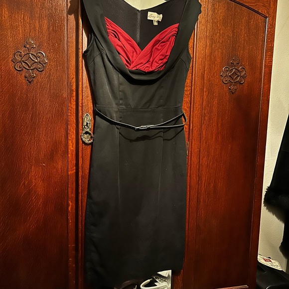 Lindy Bop Pencil Dress - Picture 5 of 5